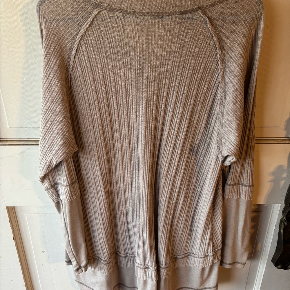 Grey Ribbed V-Neck Sweater - Picture 2 of 2